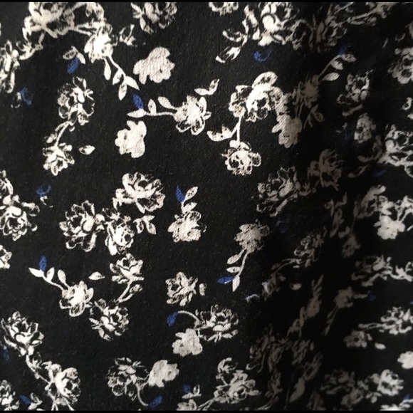 Torrid | floral Peplum Top - Picture 6 of 6